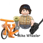 Buildable mini figure Stranger Things Mike Wheeler and his orange bike