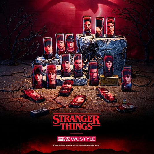 Badge Stranger Things boîte mystère (1 badge au hasard) vu de face